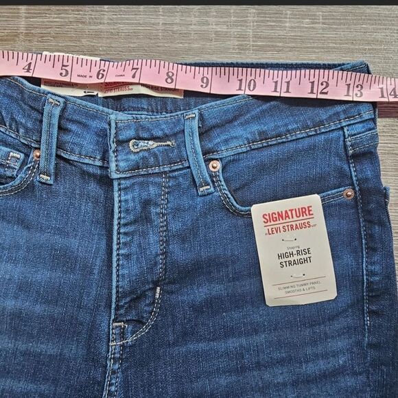 Signature By Levi Strauss Shaping Bootcut Jeans (21W/26) - Picture 4 of 8